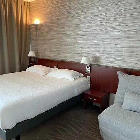 ホテル Brit Confort Saint-brieuc 3*